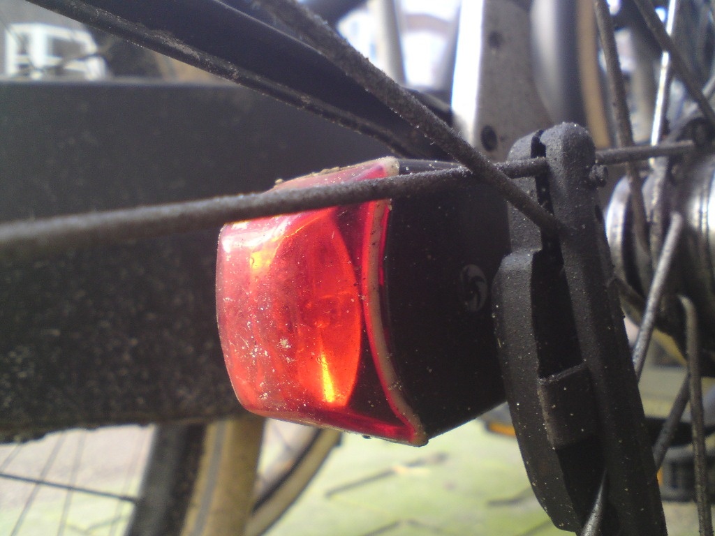 Fietsverlichting zonder batterijen - Hedendaagse wetenschap in het ... Fietsverlichting zonder batterijen - Hedendaagse wetenschap in het ...