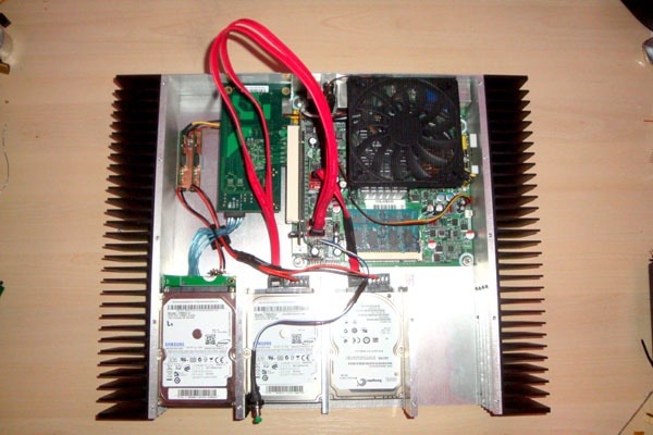 Afbeeldingslocatie: http://tweakers.net/ext/f/UDCrdZ5kgMbtZwRSoY8xmwRc/full.jpg