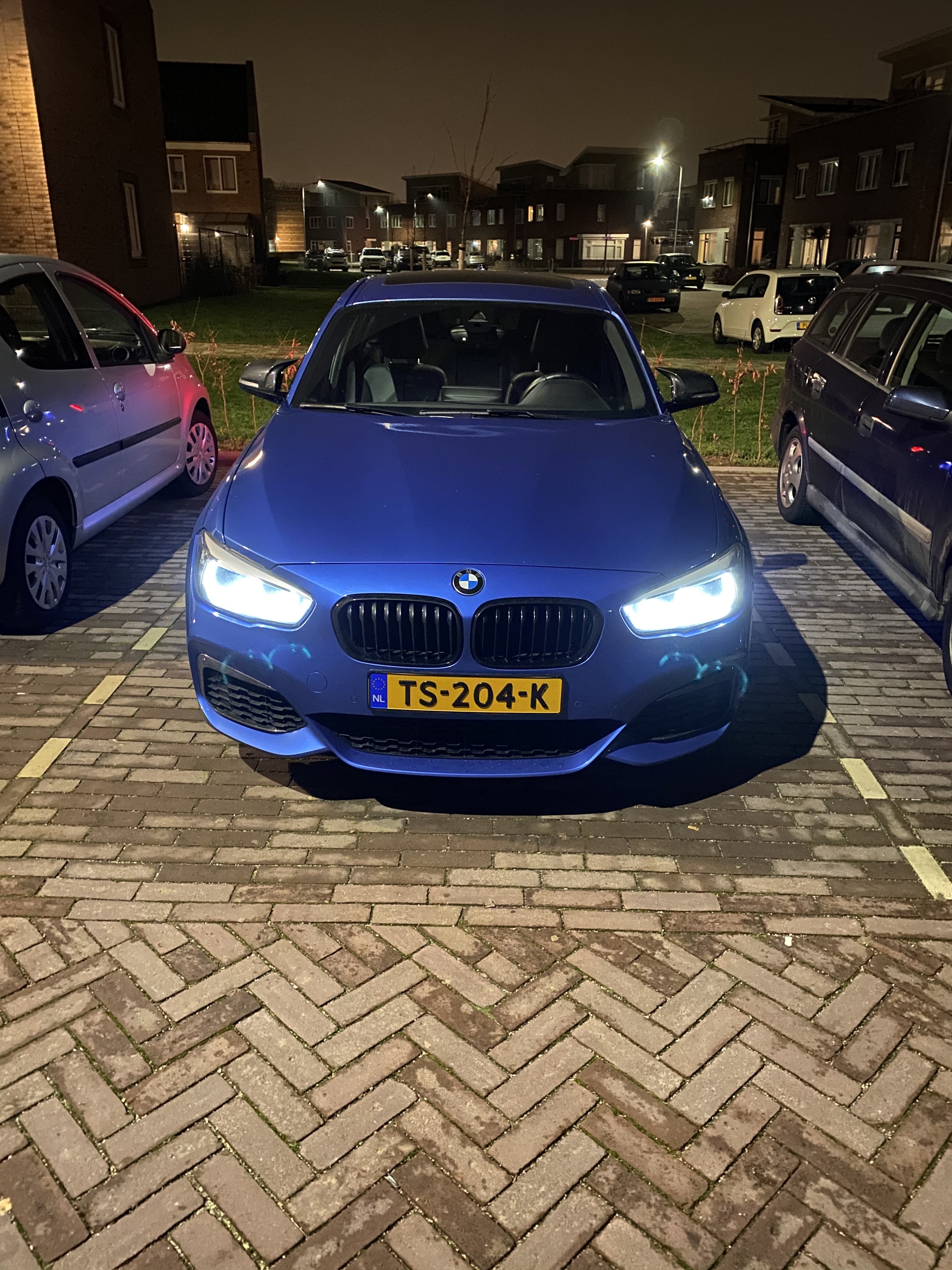 Afbeeldingslocatie: https://tweakers.net/ext/f/UeuSZ9re4YhaB0OvrN38RWv8/full.jpg
