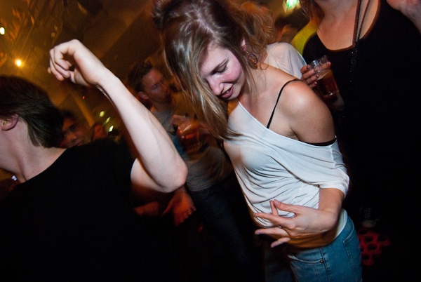 Afbeeldingslocatie: http://tweakers.net/ext/f/VPEe90v8loJMt9DRfe38SgvP/full.jpg
