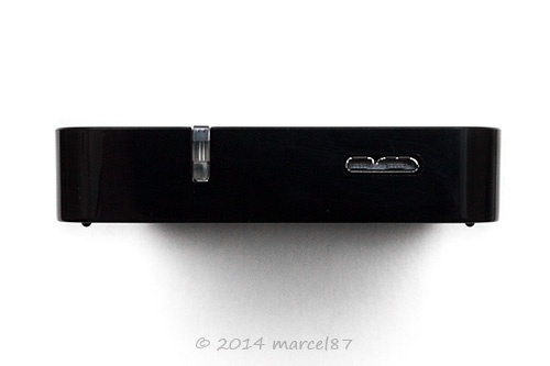 Voorzijde met LED en micro USB3.0