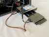 Montageframe hard disk laag SSD hoog aan kast –  connectie hoog
