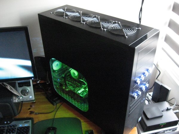 Afbeeldingslocatie: http://tweakers.net/ext/f/Y4ngTfWe6FzapUz2a02hC8My/full.jpg