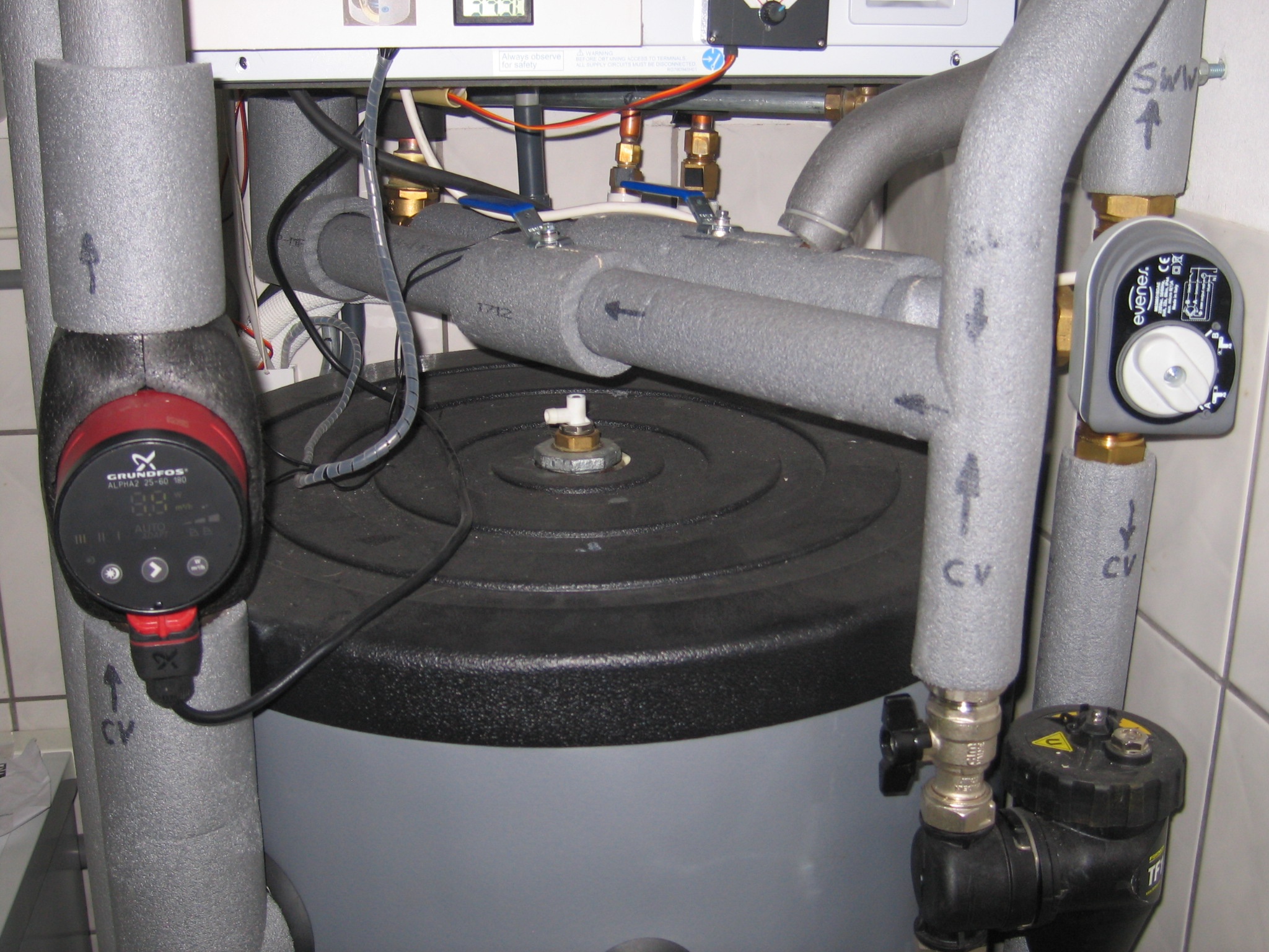 Afbeeldingslocatie: https://tweakers.net/ext/f/YZ7AcG3rPwhU6sXsL5SijWDW/full.jpg