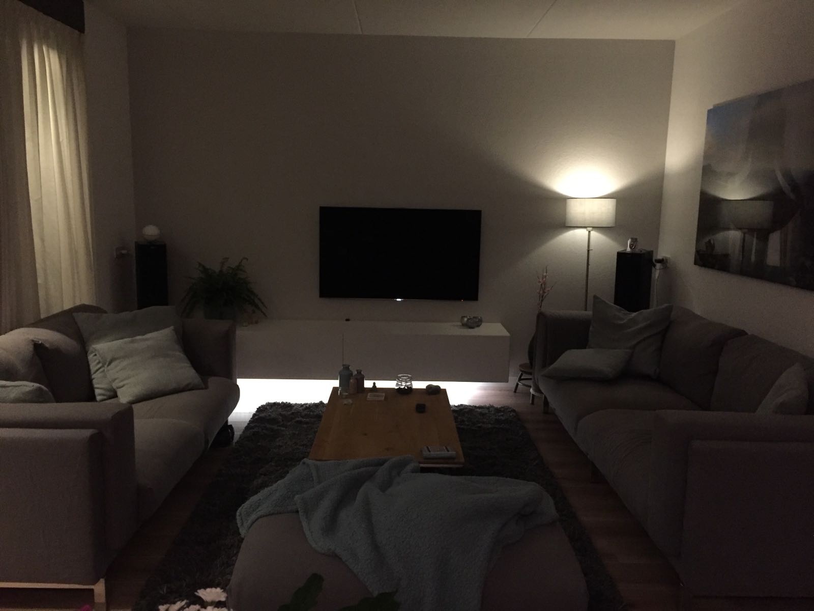 Afbeeldingslocatie: https://tweakers.net/ext/f/YiMh3i5ELx0Xd7iRKbQezMBU/full.jpg