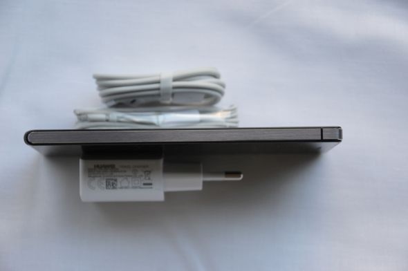 http://tweakers.net/ext/f/YpOjXh95zww1bqpoS8NWqFxz/full.jpg