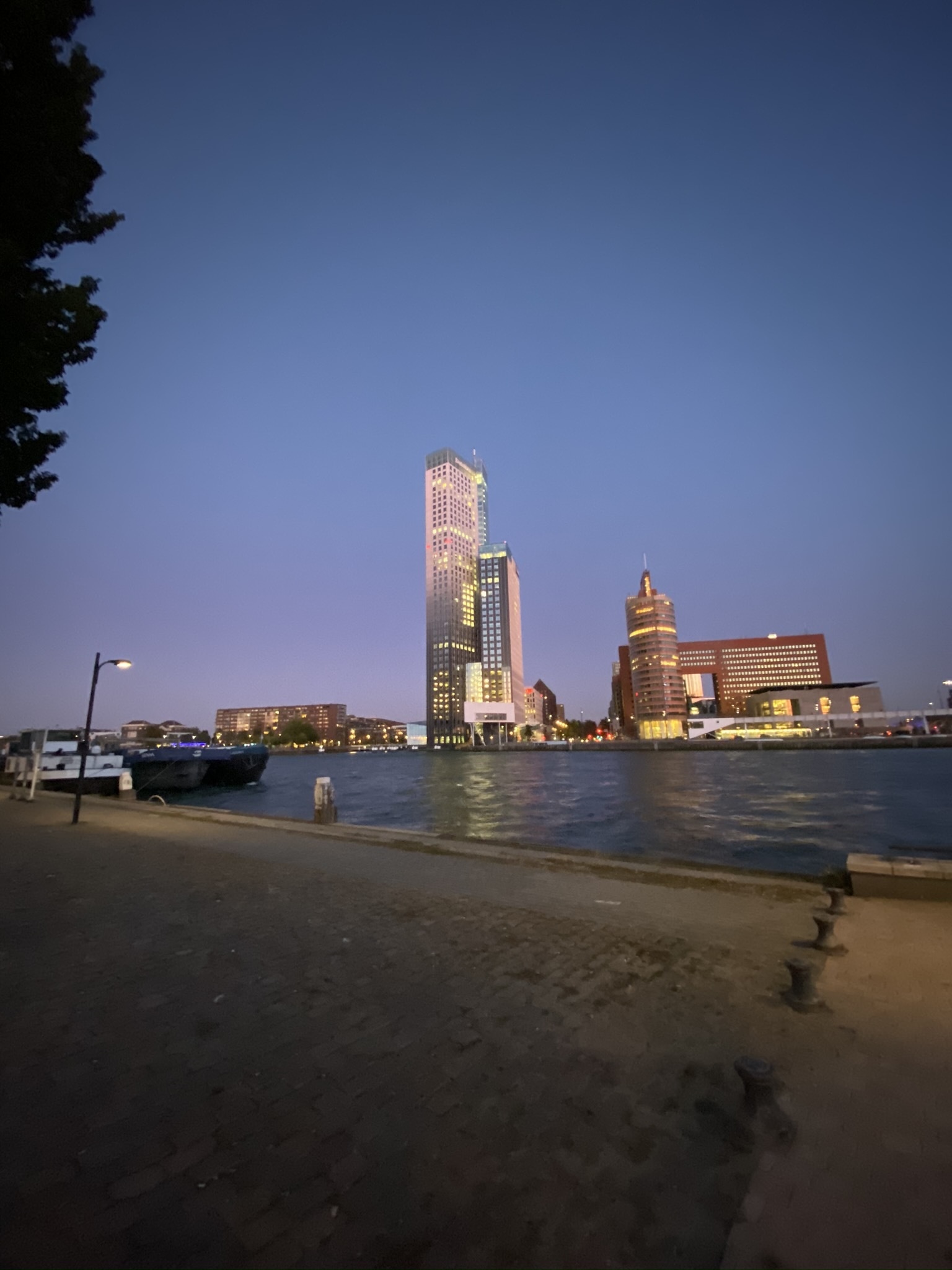 Afbeeldingslocatie: https://tweakers.net/ext/f/ZFmypFoHd3kVp7qBrH3HaApi/full.jpg?nohitcount=1