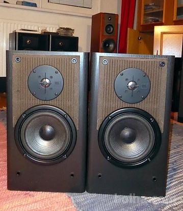 JBL met foam-troep