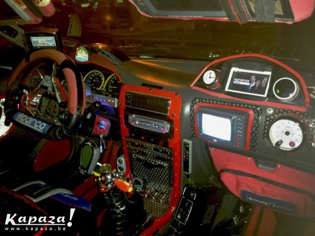 Afbeeldingslocatie: http://tweakers.net/ext/f/az8bG1xpIsLc3giTXuXSKX2A/full.jpg