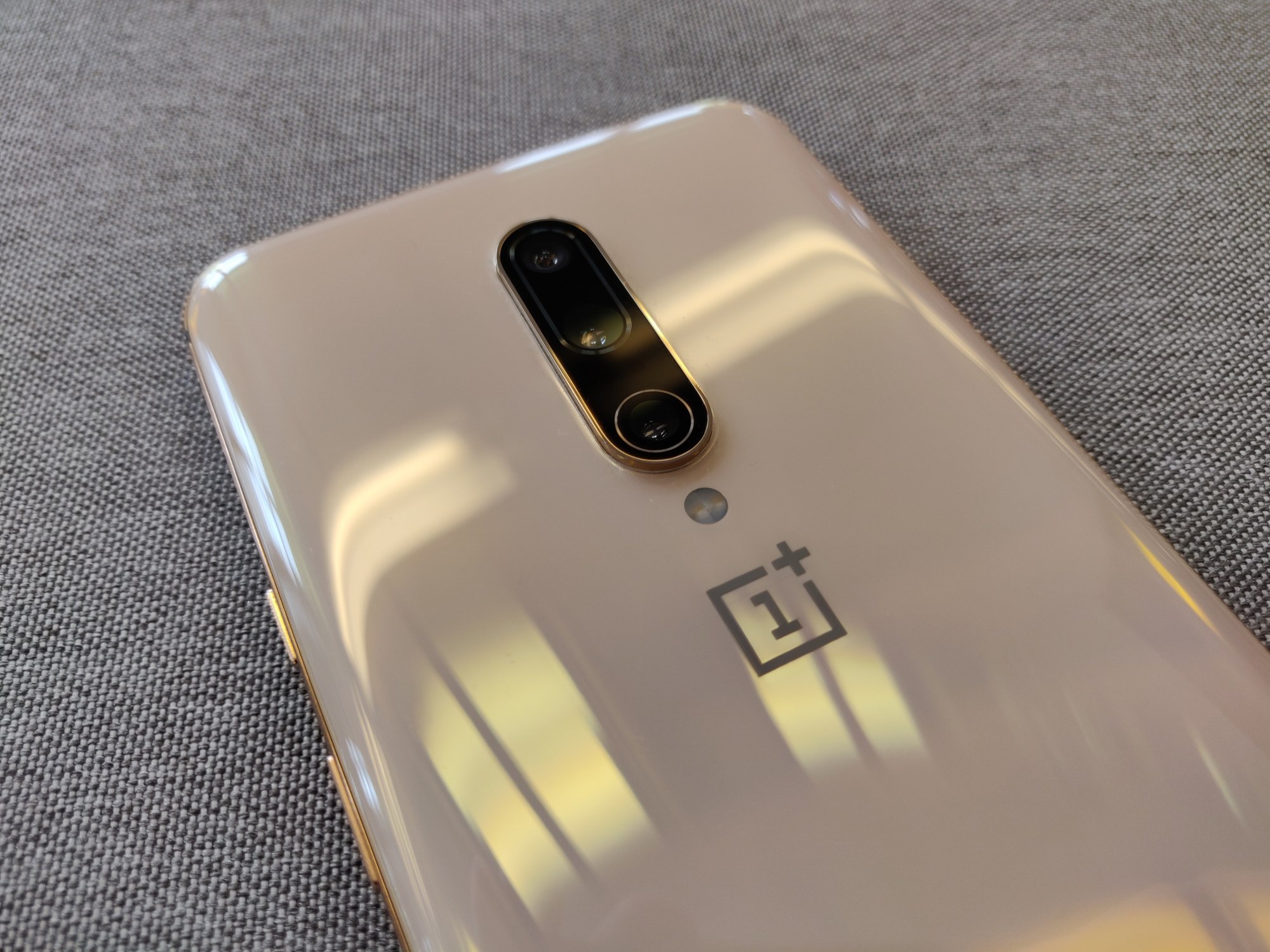 OnePlus 7 Pro - Almond OnePlus 7 Pro - Almond