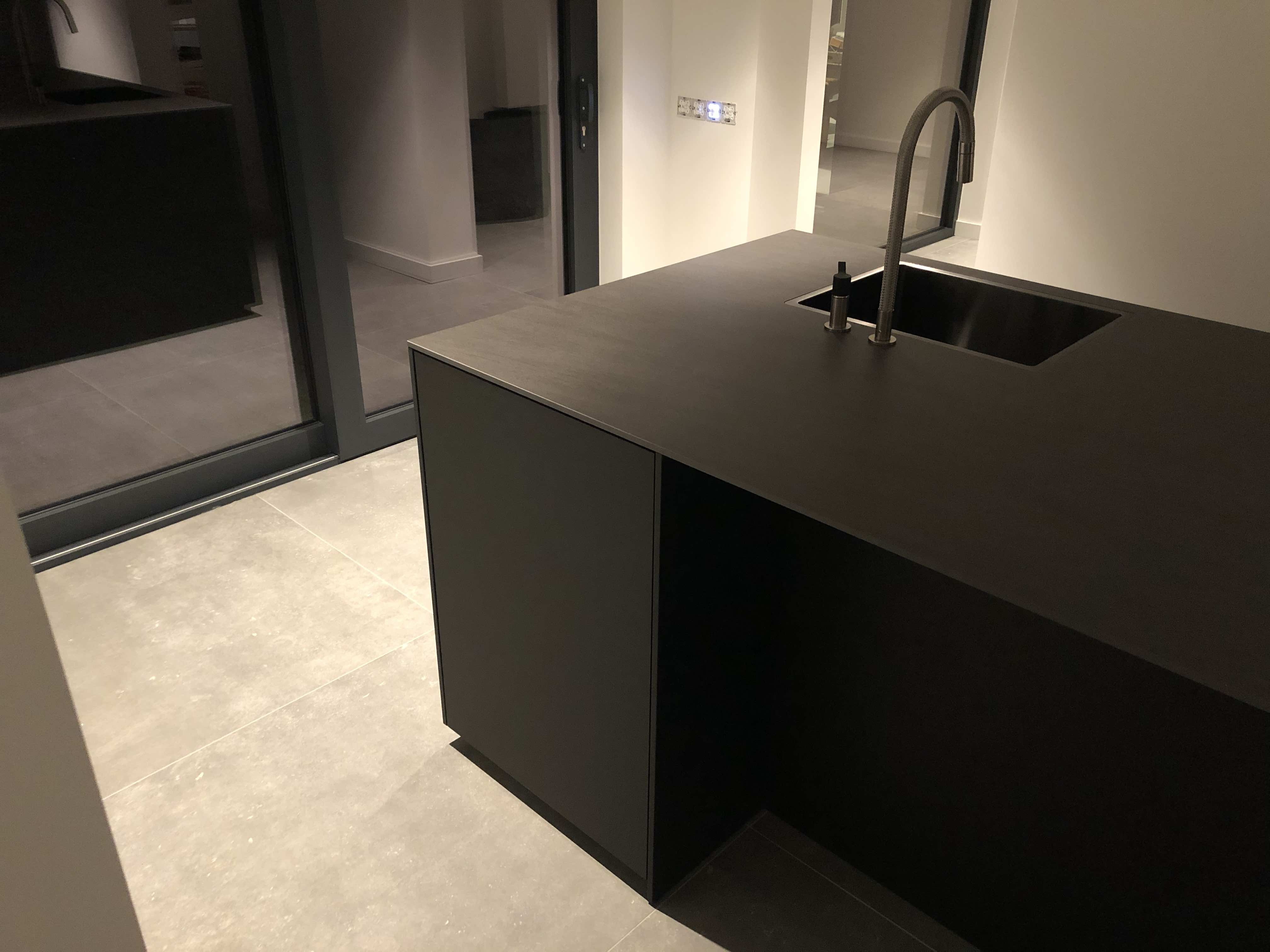 Afbeeldingslocatie: https://tweakers.net/ext/f/bZirgvpigpgIUb1OoFq0alo0/full.jpg
