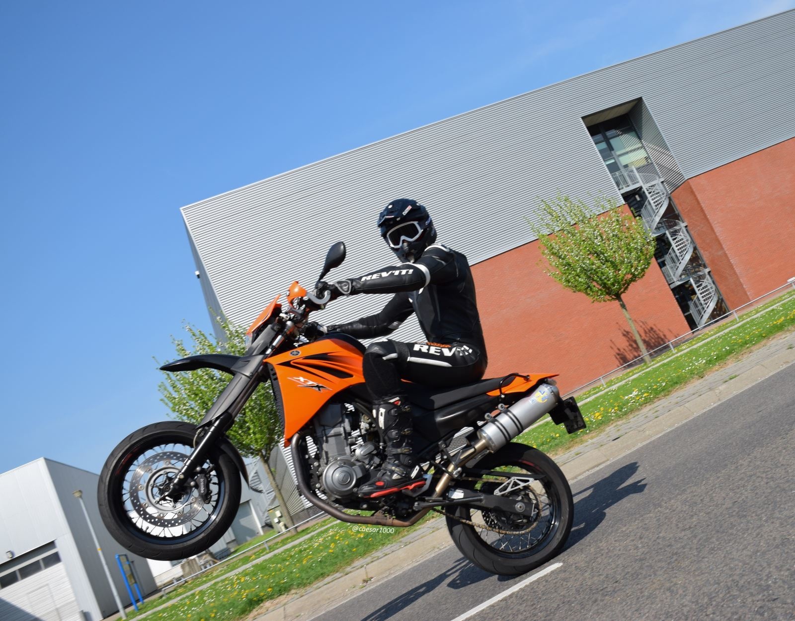 Afbeeldingslocatie: https://tweakers.net/ext/f/c2H0ShFccsjpQGuPuuP1Dsa4/full.jpg