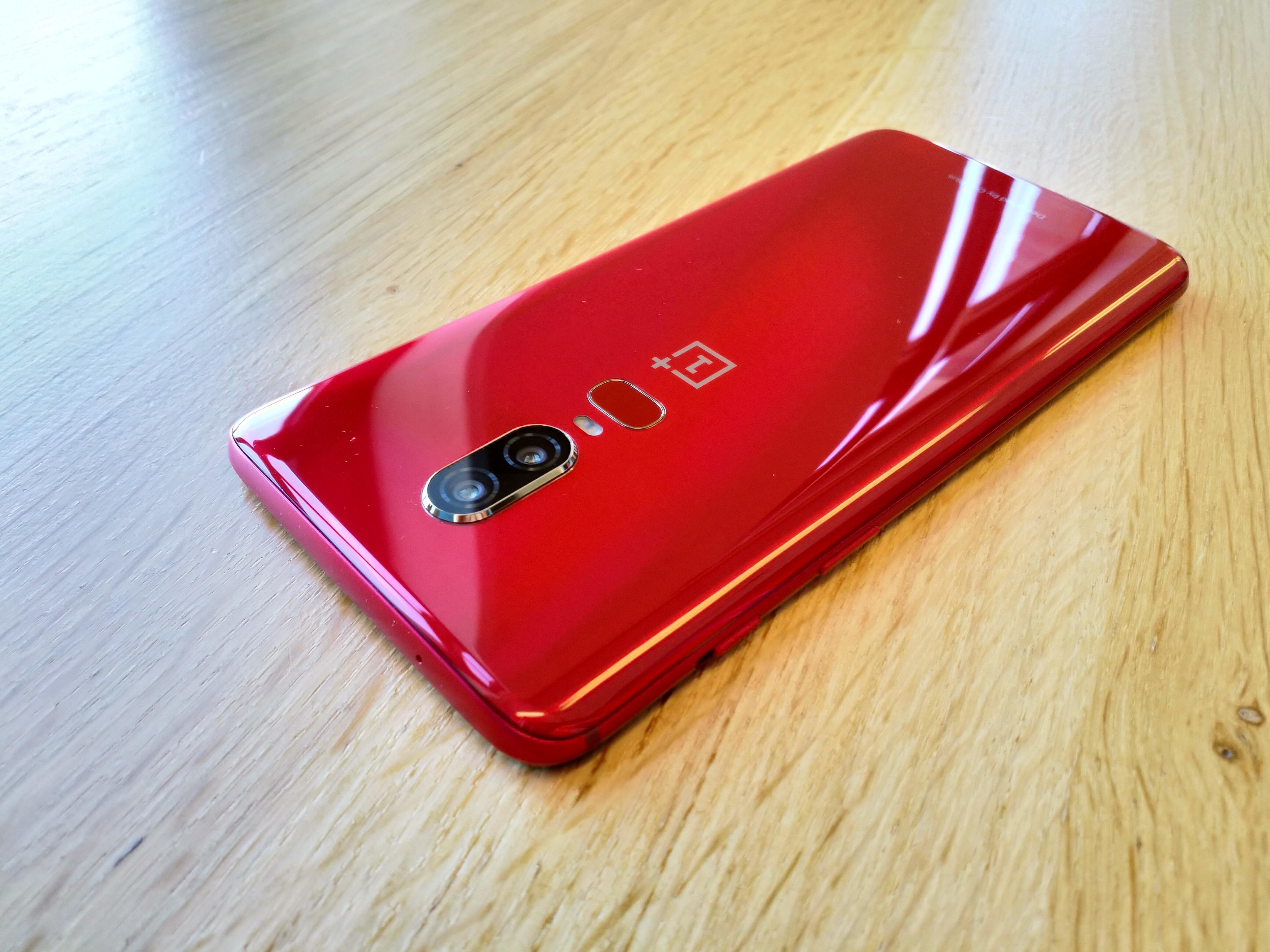OnePlus 6 Red