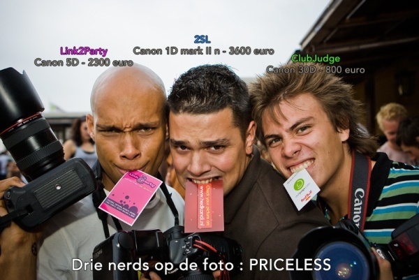Afbeeldingslocatie: http://tweakers.net/ext/f/cdbc41c8d20044d69472f65d0187f83e/full.jpg