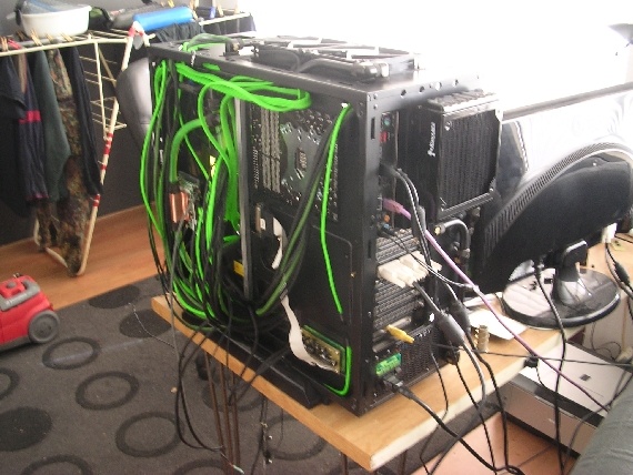 Afbeeldingslocatie: http://tweakers.net/ext/f/d5i5R9RXCzotYQ7yU48RpuLQ/full.jpg