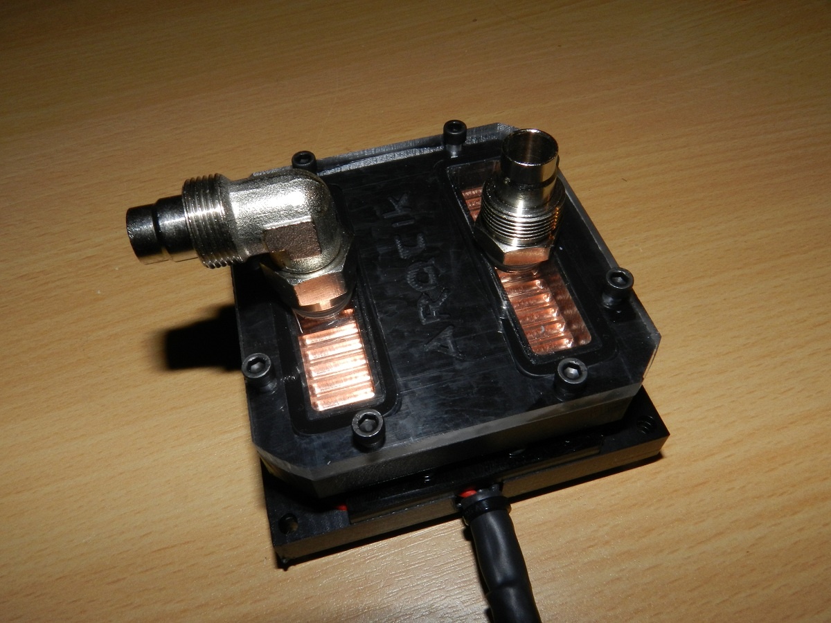 Afbeeldingslocatie: http://tweakers.net/ext/f/dHLEKgQdeuwtFreXIkqDF9sN/full.jpg