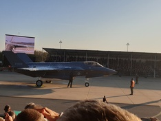 Afbeeldingslocatie: https://tweakers.net/ext/f/e044iOfUXvlNdX4HYdZb9r7c/medium.jpg