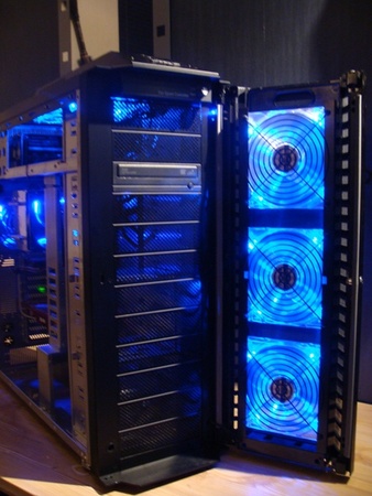 Afbeeldingslocatie: http://tweakers.net/ext/f/e2yLFQuY19zki3RaDxt94zhR/full.jpg