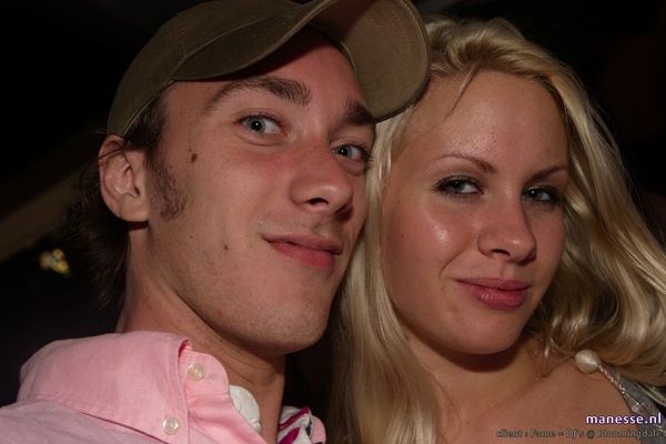 Afbeeldingslocatie: http://tweakers.net/ext/f/e6b015a7273df89a789fd4a5e899eeca/full.jpg