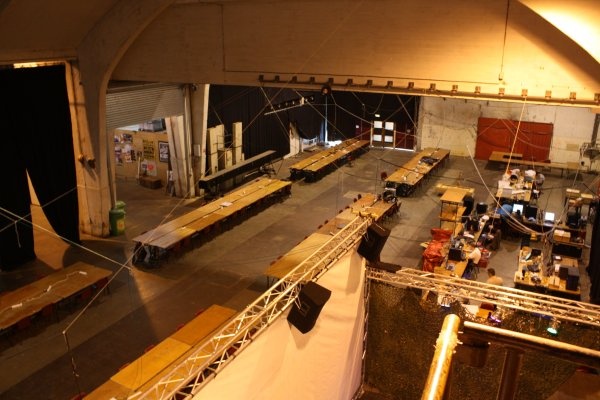 Afbeeldingslocatie: http://tweakers.net/ext/f/eG7qoQc7Y5irwV95LrWRUx6Y/full.jpg