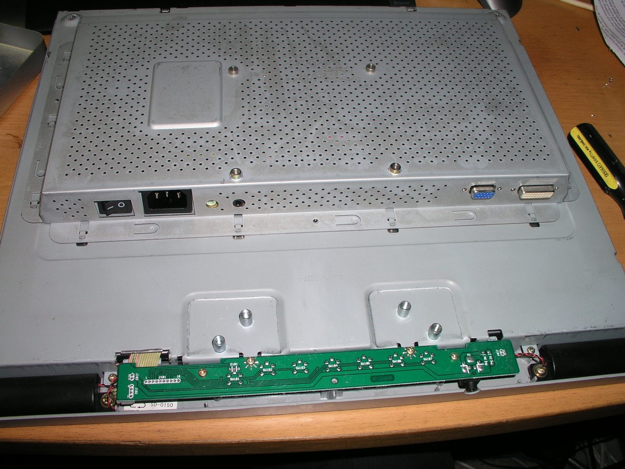 http://tweakers.net/ext/f/f5rJtKi76IhIkqgS96YrttKn/full.jpg http://tweakers.net/ext/f/f5rJtKi76IhIkqgS96YrttKn/full.jpg