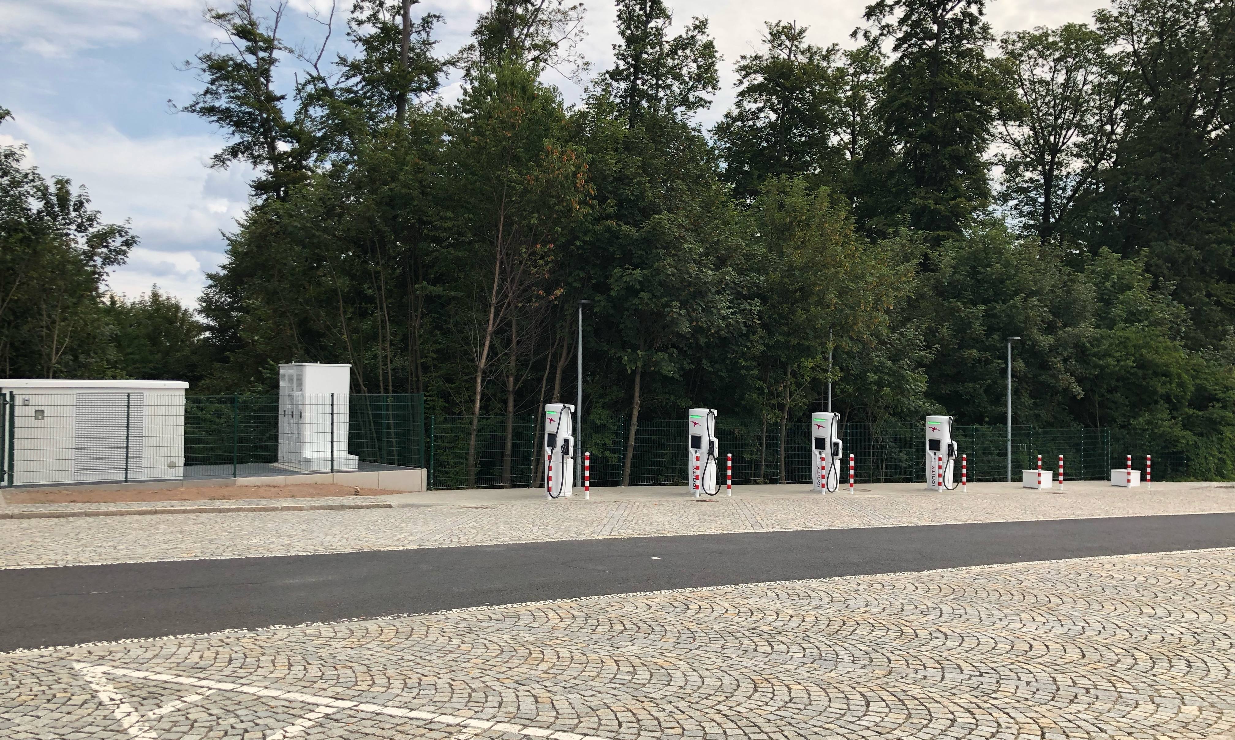 Afbeeldingslocatie: https://tweakers.net/ext/f/fKyVnhTfVobarc4xPztcO3T1/full.jpg