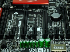 Asmedia ASM1480 PCIe switches tussen PCIe sloten