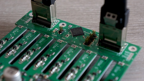 Afbeeldingslocatie: http://tweakers.net/ext/f/hG7vApPhp08EHHuE2fMU0bmu/full.jpg