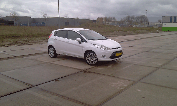 Fiesta op parkeerplaats
