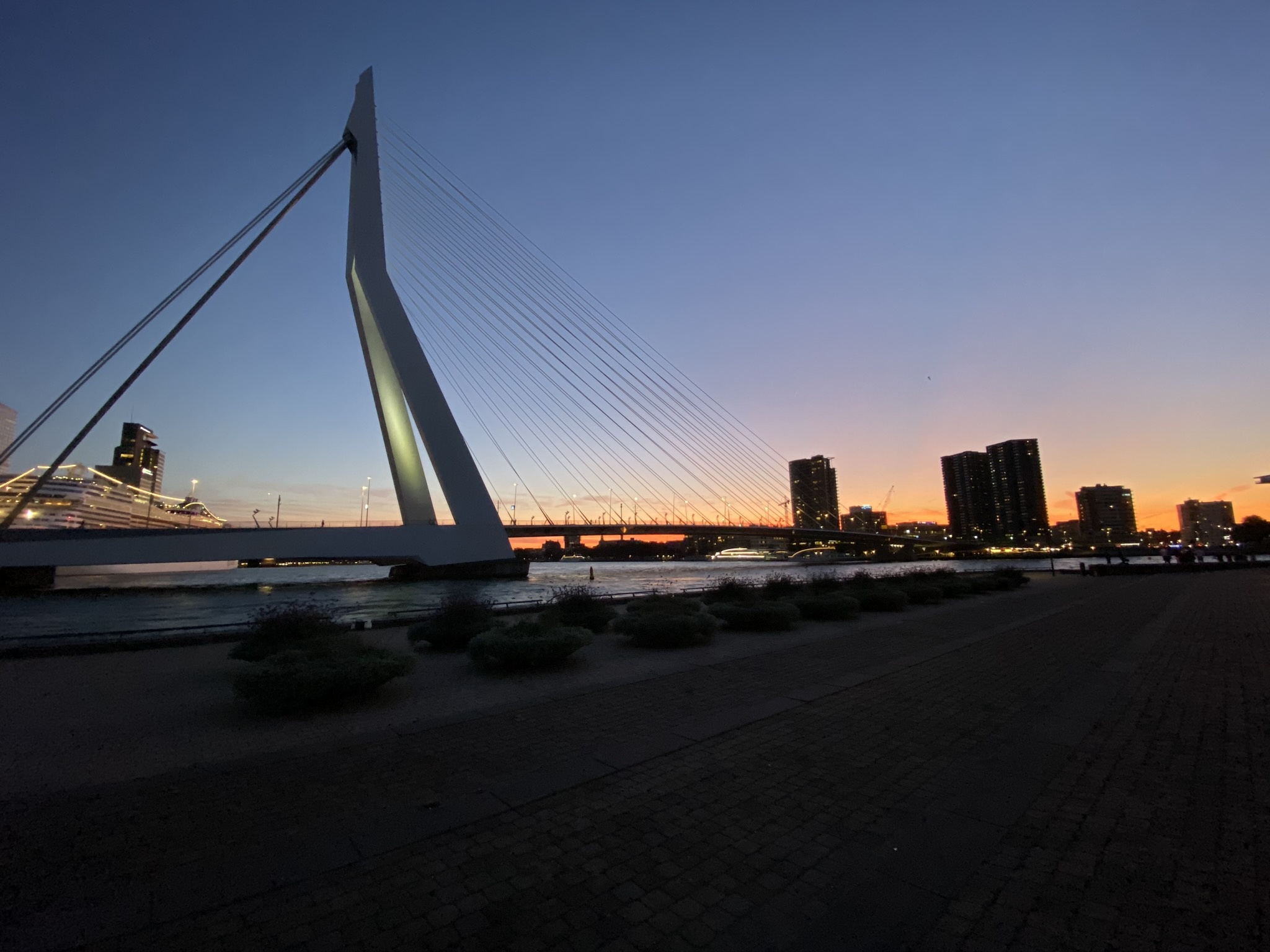Afbeeldingslocatie: https://tweakers.net/ext/f/i1U351CRU52JlNxZUZziNIAc/full.jpg