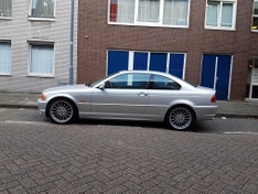 bmw e46 328CI zijkant