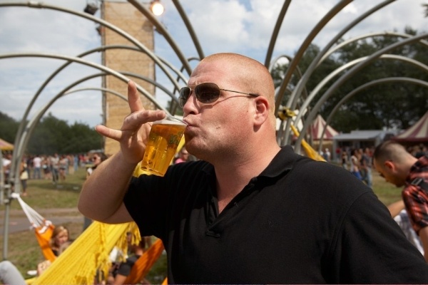 Afbeeldingslocatie: http://tweakers.net/ext/f/iS1Y8IhGCc09fzmLbUxOPP03/full.jpg