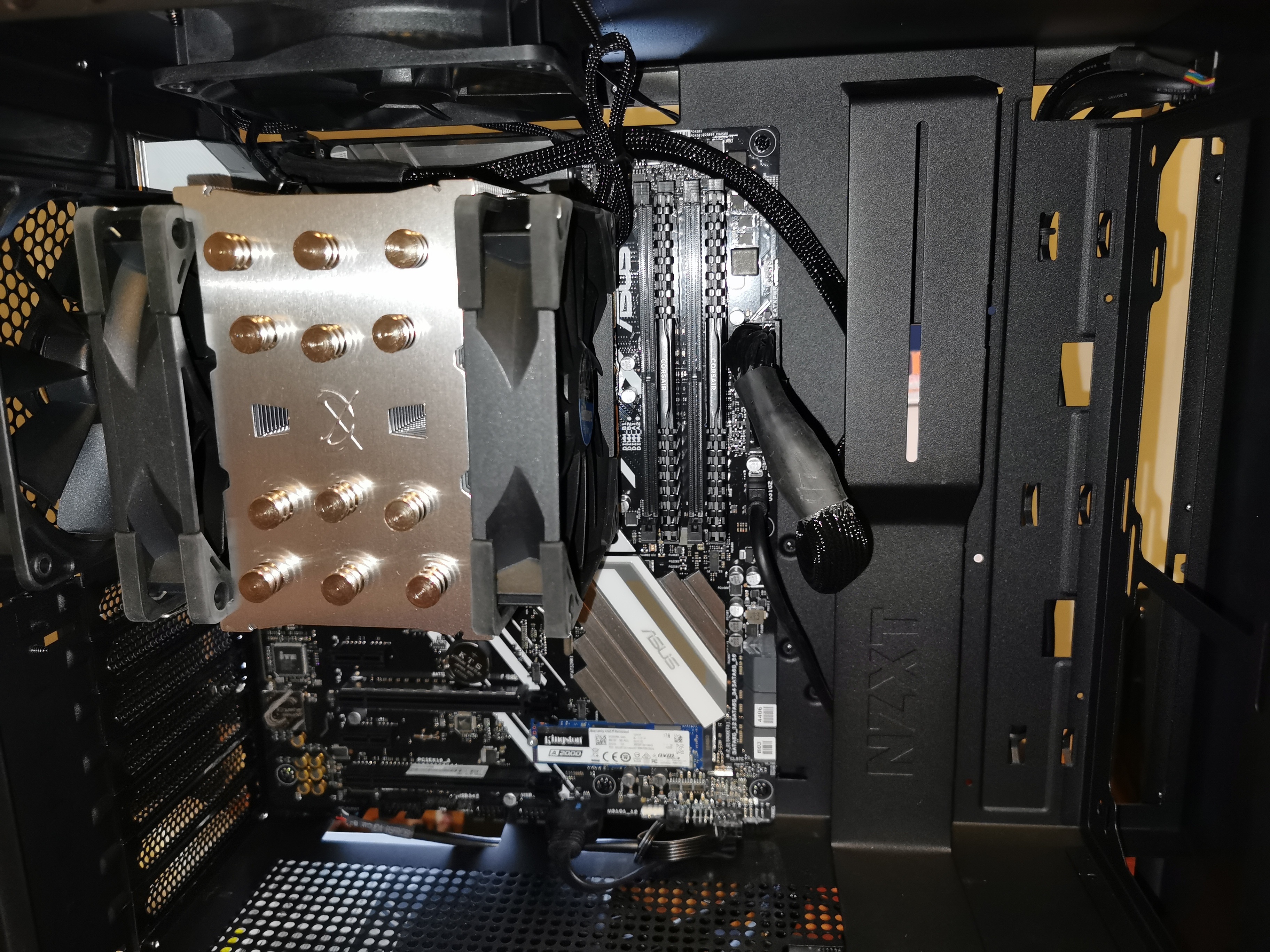 Afbeeldingslocatie: https://tweakers.net/ext/f/idJxKRosB6d7pCA87qUF2BaJ/full.jpg