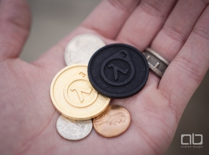 Hl3 coin gold plastic