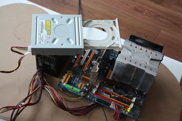 Afbeeldingslocatie: http://tweakers.net/ext/f/j8tVE64m2dc8NGfFGcaJbVo4/full.jpg