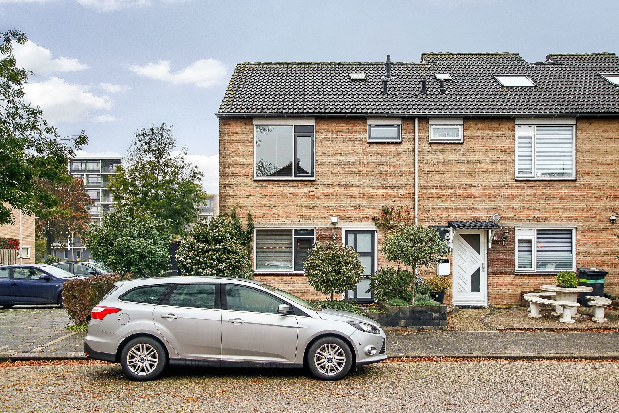 Afbeeldingslocatie: https://tweakers.net/ext/f/jFS2uhiiGeA1eRsGK2ef2941/full.jpg