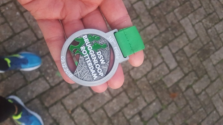 Afbeeldingslocatie: https://tweakers.net/ext/f/jd9tS7X00eogFzeXlSbXSt7E/full.jpg