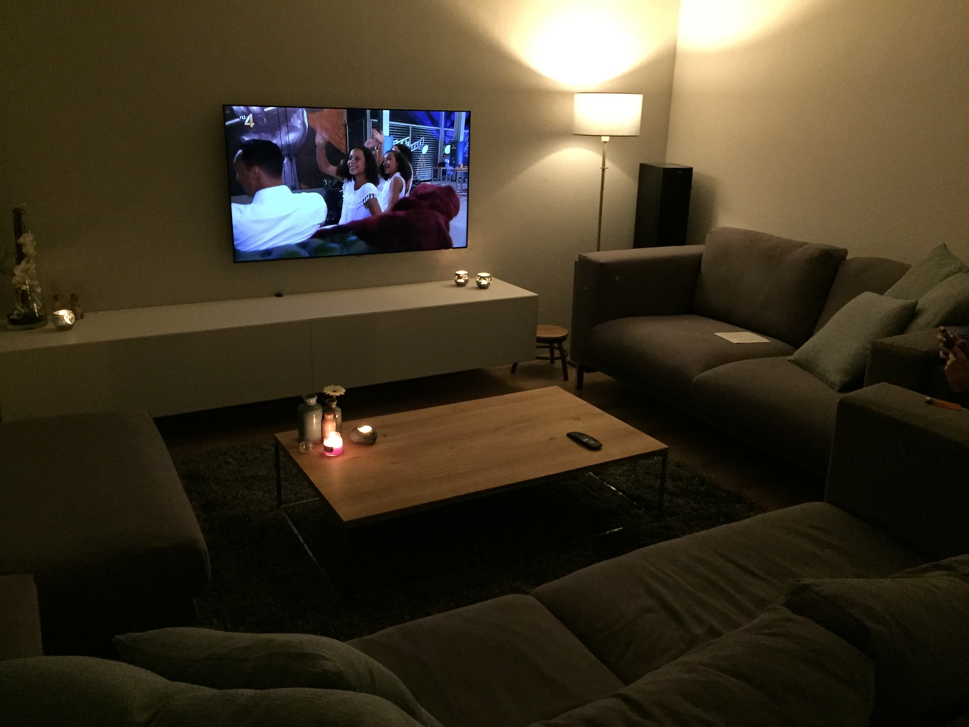 Afbeeldingslocatie: https://tweakers.net/ext/f/kK1Vu3fY6DTOCEc3kqI38zDc/full.jpg