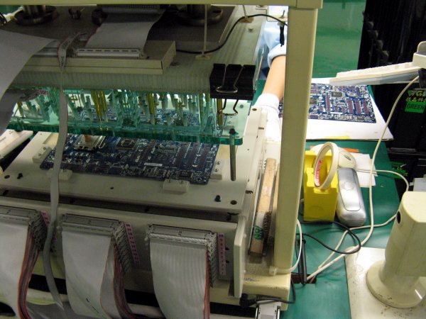 Afbeeldingslocatie: http://tweakers.net/ext/f/kX7A1KLA9jvLbFv6sFEp1t2o/full.jpg