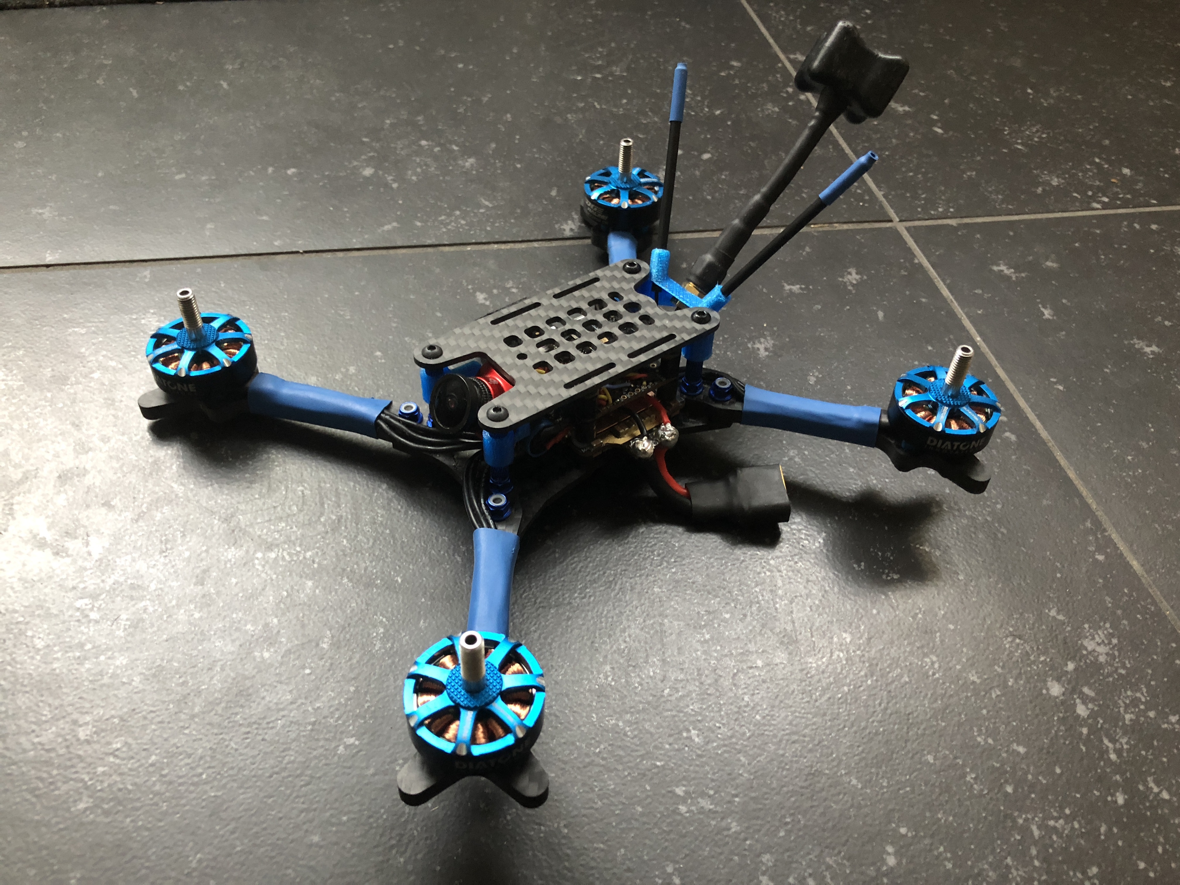 Afbeeldingslocatie: https://tweakers.net/ext/f/l8VQogoJfigAxWOdQPm3IcMD/full.jpg