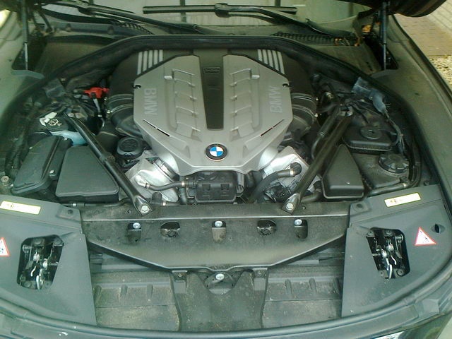 motor 750i