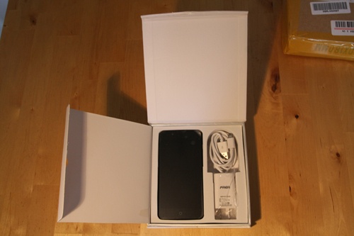 http://tweakers.net/ext/f/lmNMX8PwotpASiUD3Ps69n9U/full.jpg http://tweakers.net/ext/f/lmNMX8PwotpASiUD3Ps69n9U/full.jpg