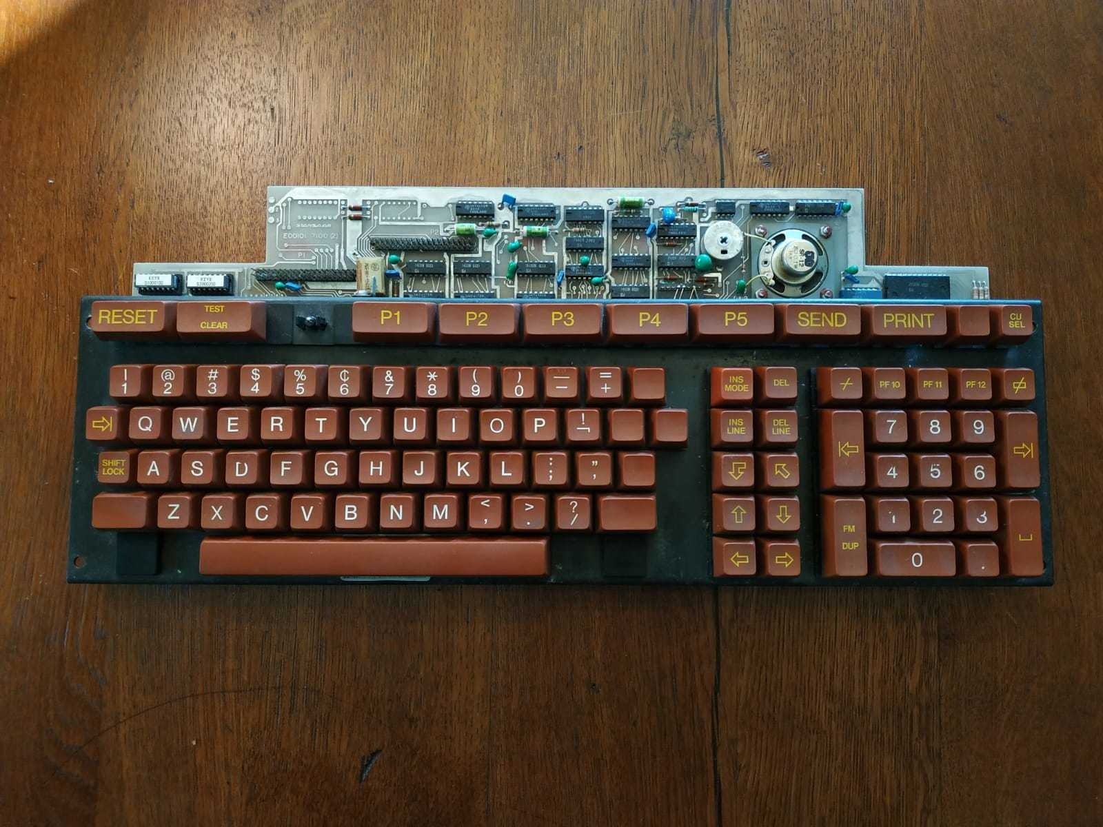 Afbeeldingslocatie: https://tweakers.net/ext/f/m2gpWWiEjfdJVpZOBCrWahp1/full.jpg