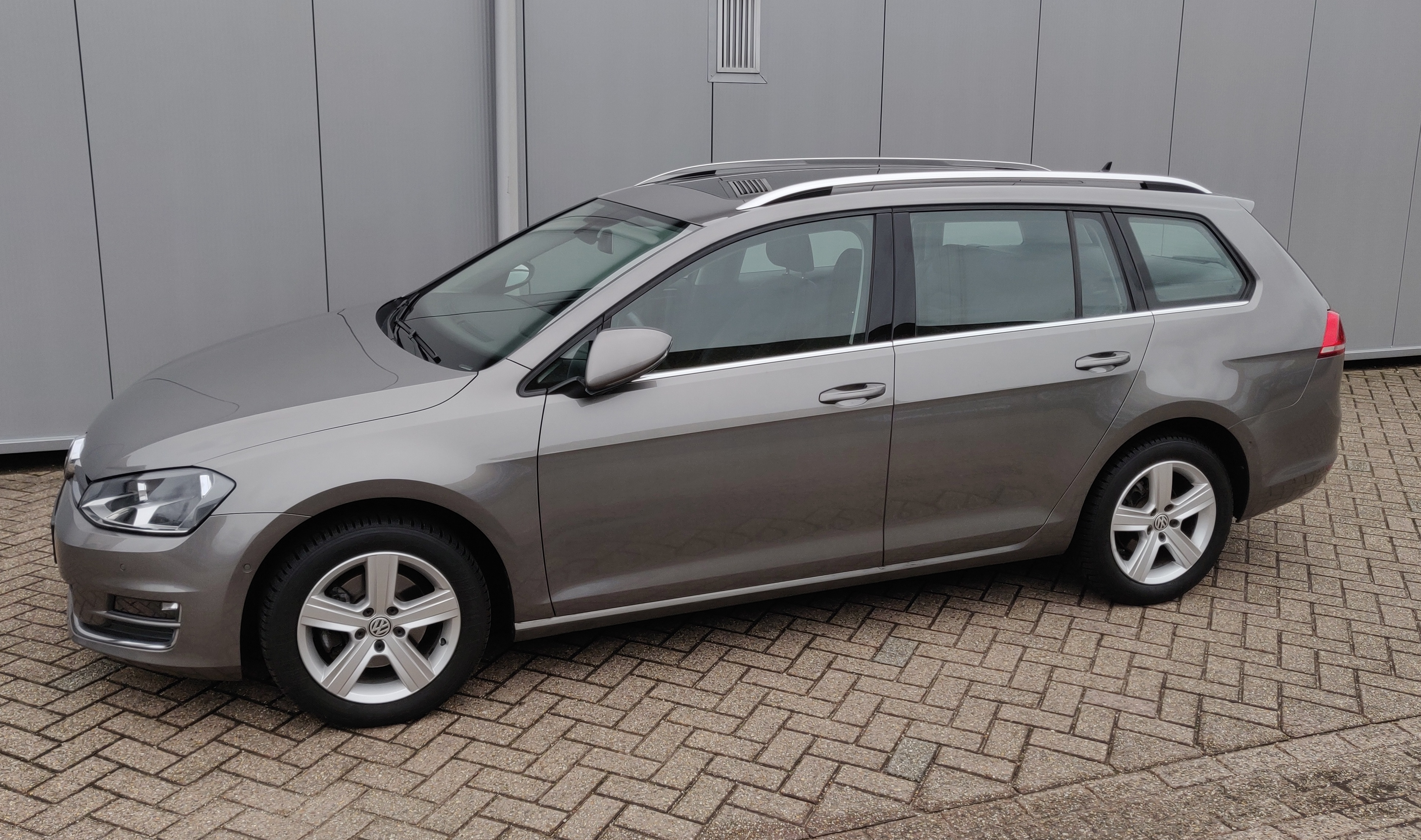 Afbeeldingslocatie: https://tweakers.net/ext/f/m5CXl7JVLtEj0bBbQ1dijfjM/full.jpg