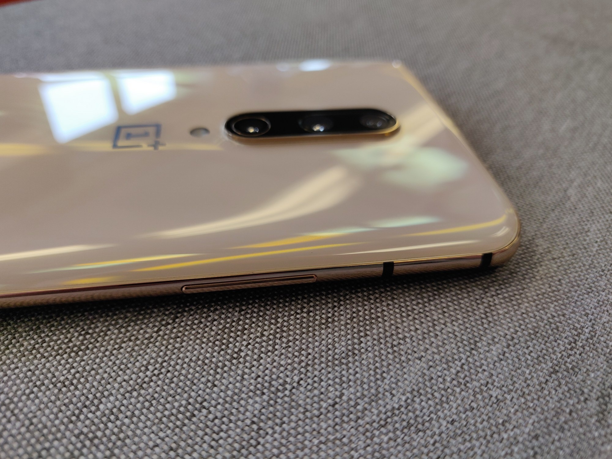 OnePlus 7 Pro - Almond OnePlus 7 Pro - Almond