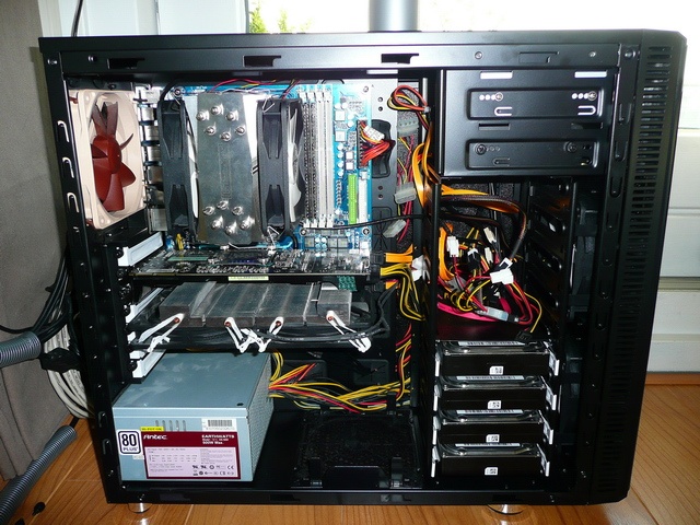 Afbeeldingslocatie: http://tweakers.net/ext/f/o36S1jPqLngY6PVK1hcFiklc/full.jpg