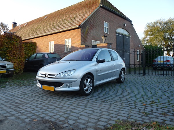 Afbeeldingslocatie: http://tweakers.net/ext/f/oQAWVhlD9lfZ2SOvv0Qxi6Ho/full.jpg