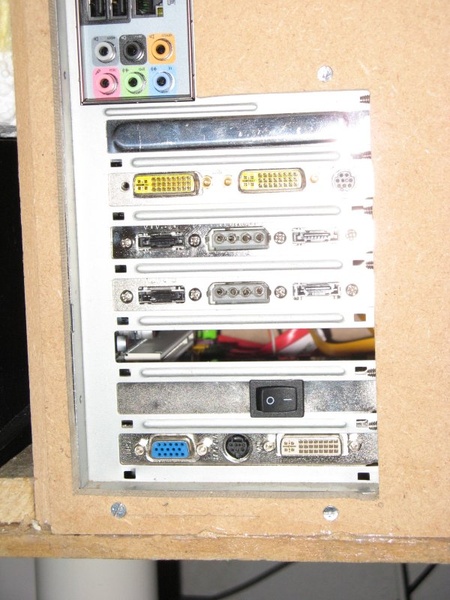 Afbeeldingslocatie: http://tweakers.net/ext/f/oevl6oGG1o7ZjQjvL2kLwvDT/full.jpg