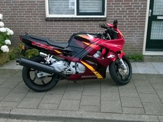 Afbeeldingslocatie: https://tweakers.net/ext/f/ovbd7gUeC0LLisOFlXr4F8Mf/medium.jpg