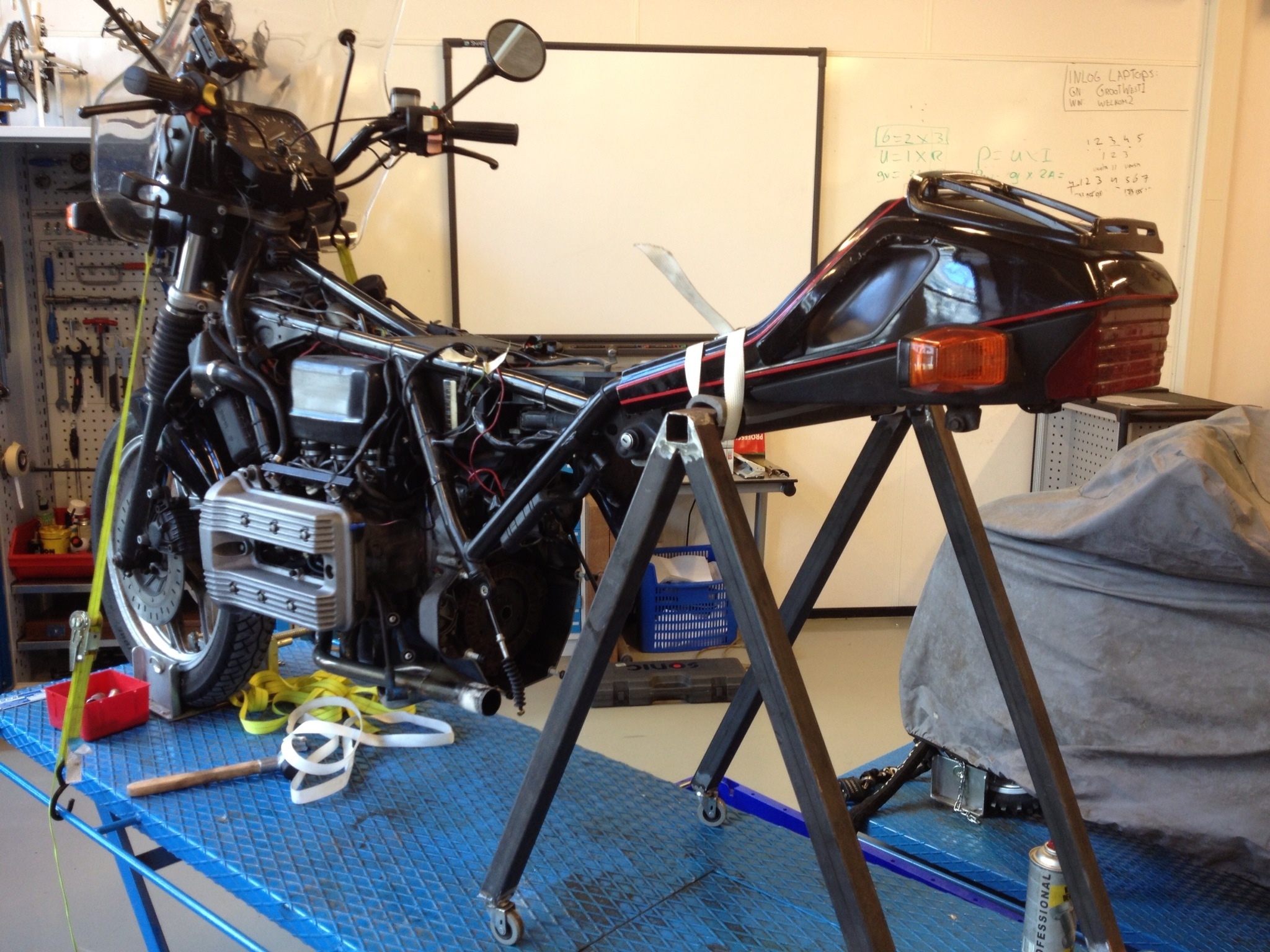 Afbeeldingslocatie: http://tweakers.net/ext/f/p7hDerY186yXzn36Syp1cRWY/full.jpg